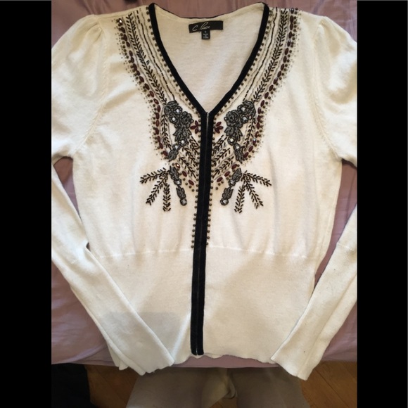 Vintage Charm Vneck Beaded Cardigan - Picture 10 of 10